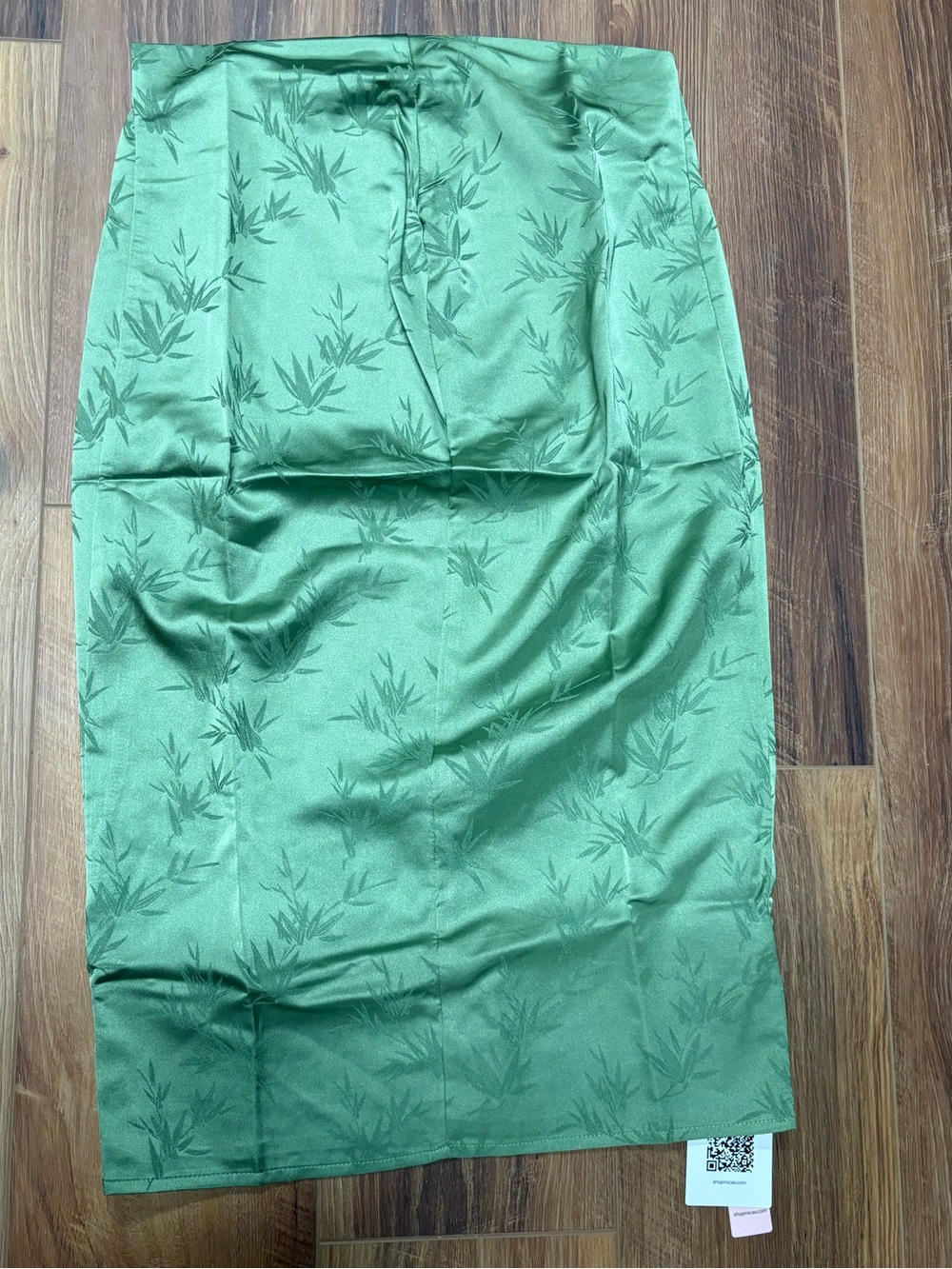 Green Satin Midi Skirt with Subtle Jacquard Leaf Pattern